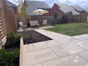 Photo 25- click for photo gallery